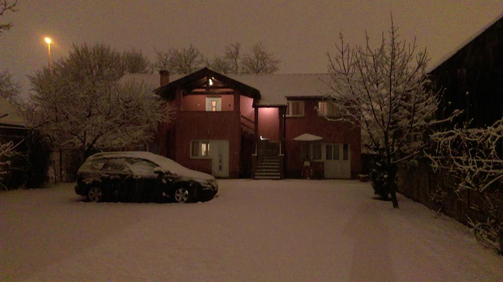 Guest House Lucija Buzin Exteriör bild